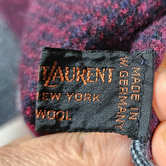 Yves Saint Laurent 100% Wool Two Colors Scarf - Picture 7 of 7
